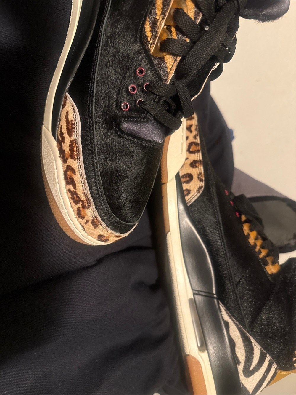 Jordan Men’s Yellow, Black & White Zebra Print Sneakers - Picture 3 of 3